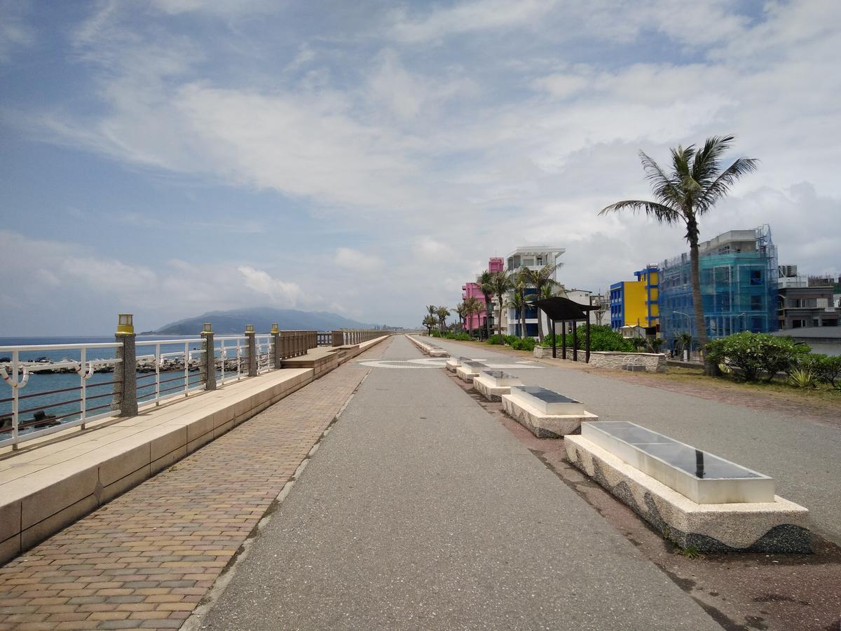 Heyyo Hostel Città di Hualien Esterno foto